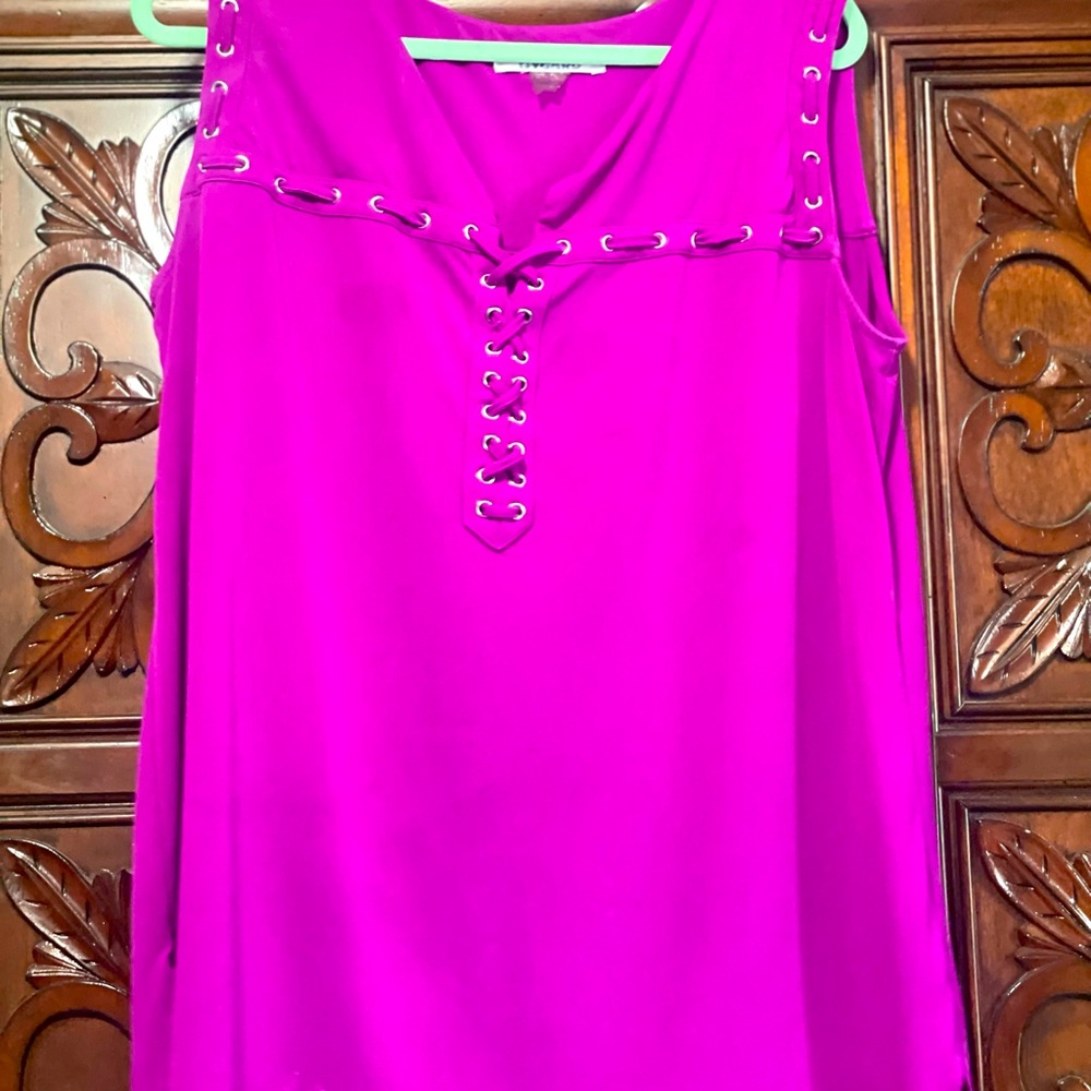 NYGard Sleeveless Top; Size 18